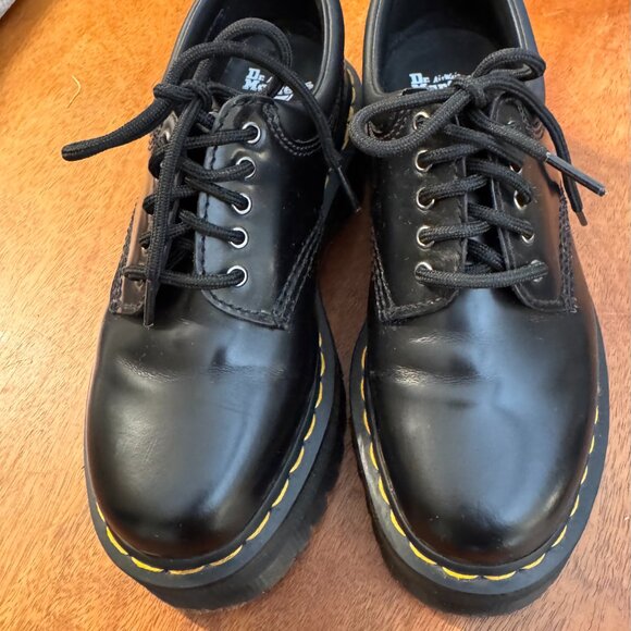 Dr. Martens 8053 Leather Platform Casual Shoe size 7 Pre owned- Like new - Picture 2 of 8